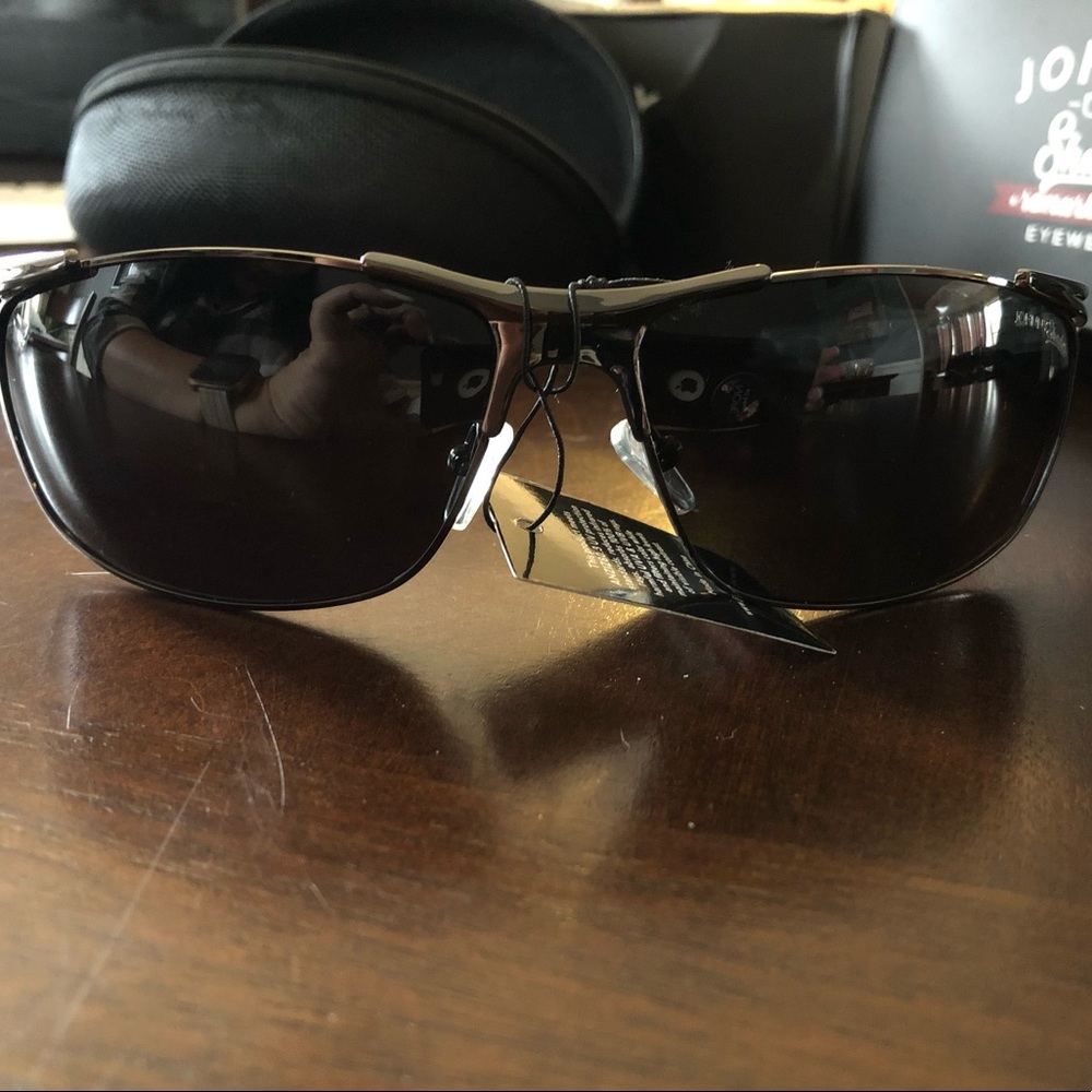 Men’s sunglasses